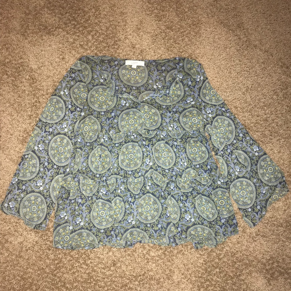 SIZE SMALL, LOFT lightweight bell-sleeved shirt